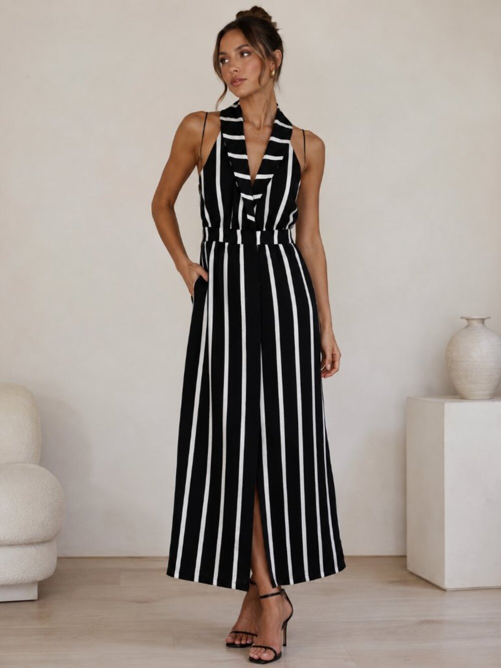 Elliatt black-and-white striped halter maxi dress.  Missing sash.